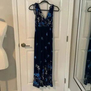 Seven Islands floral maxi dress size medium